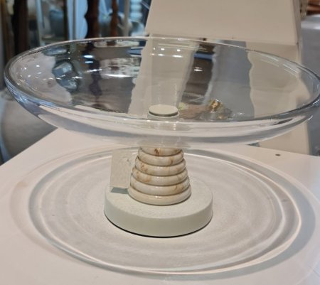 جاط فواكه زجاج قاعدة معدن ابيض 