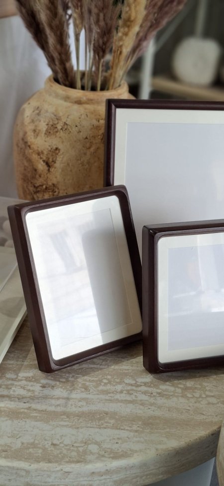 برواز صور اطار خشب ماهجوني لون بني غامق حجم وسط مقاس