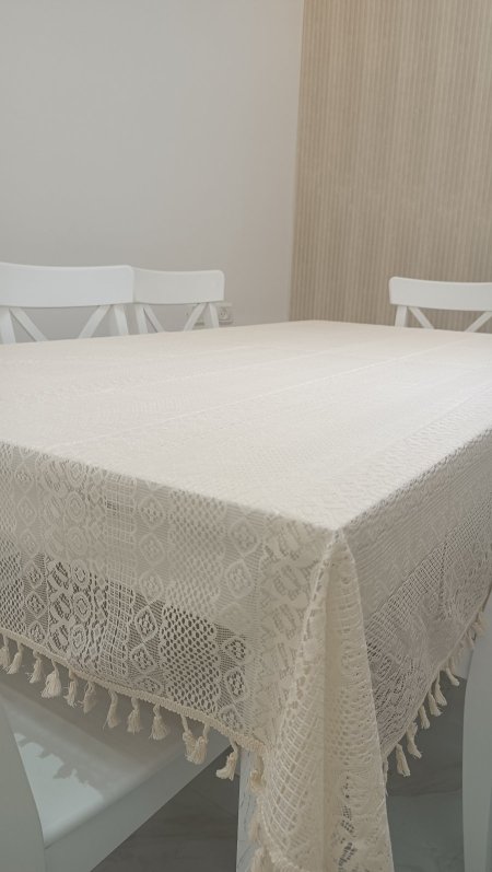 شرشف طاولة قماش دانتيل  مقاس  220سم * 140 سم لون بيج